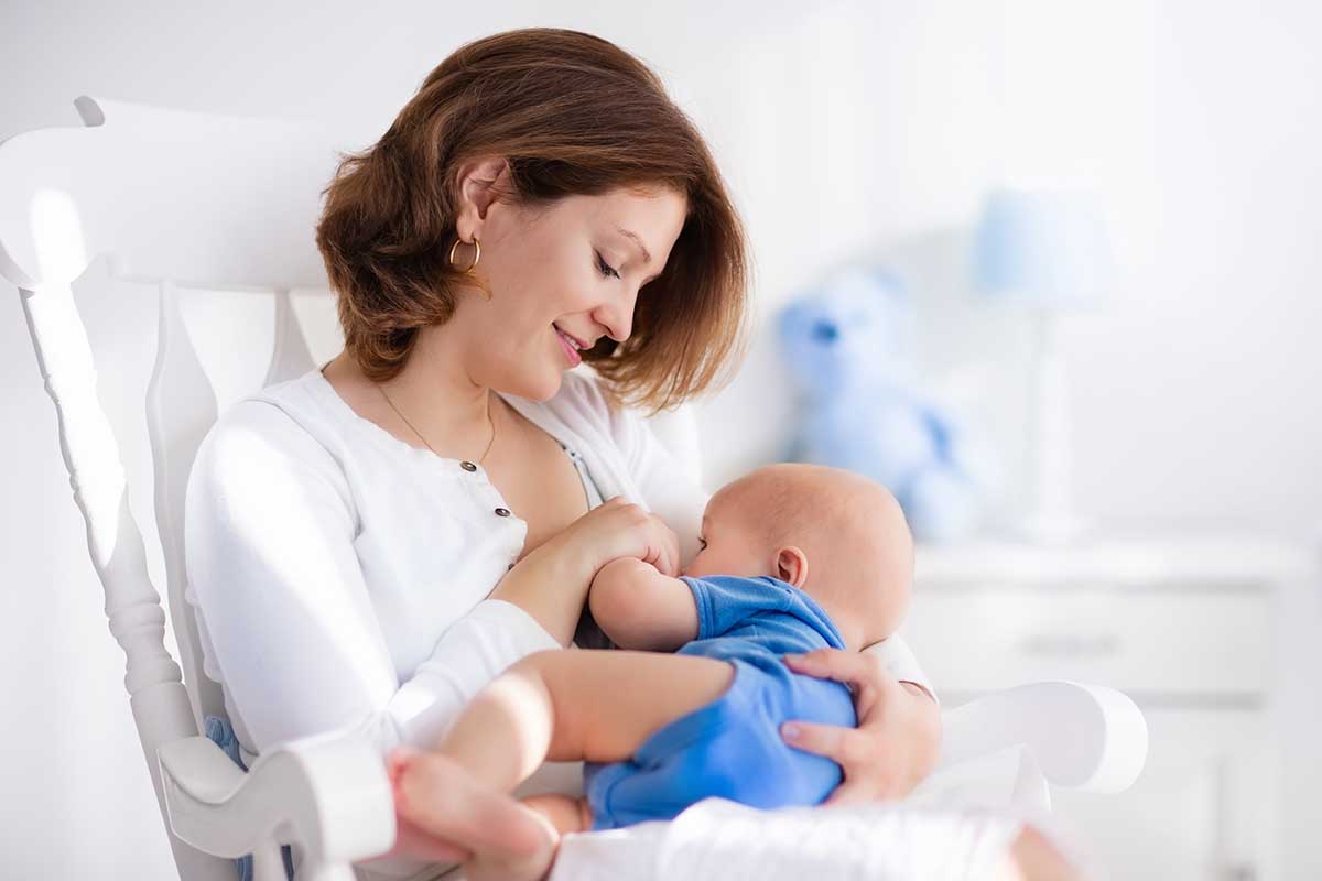 How to Take Care of Your Nipples While Breastfeeding